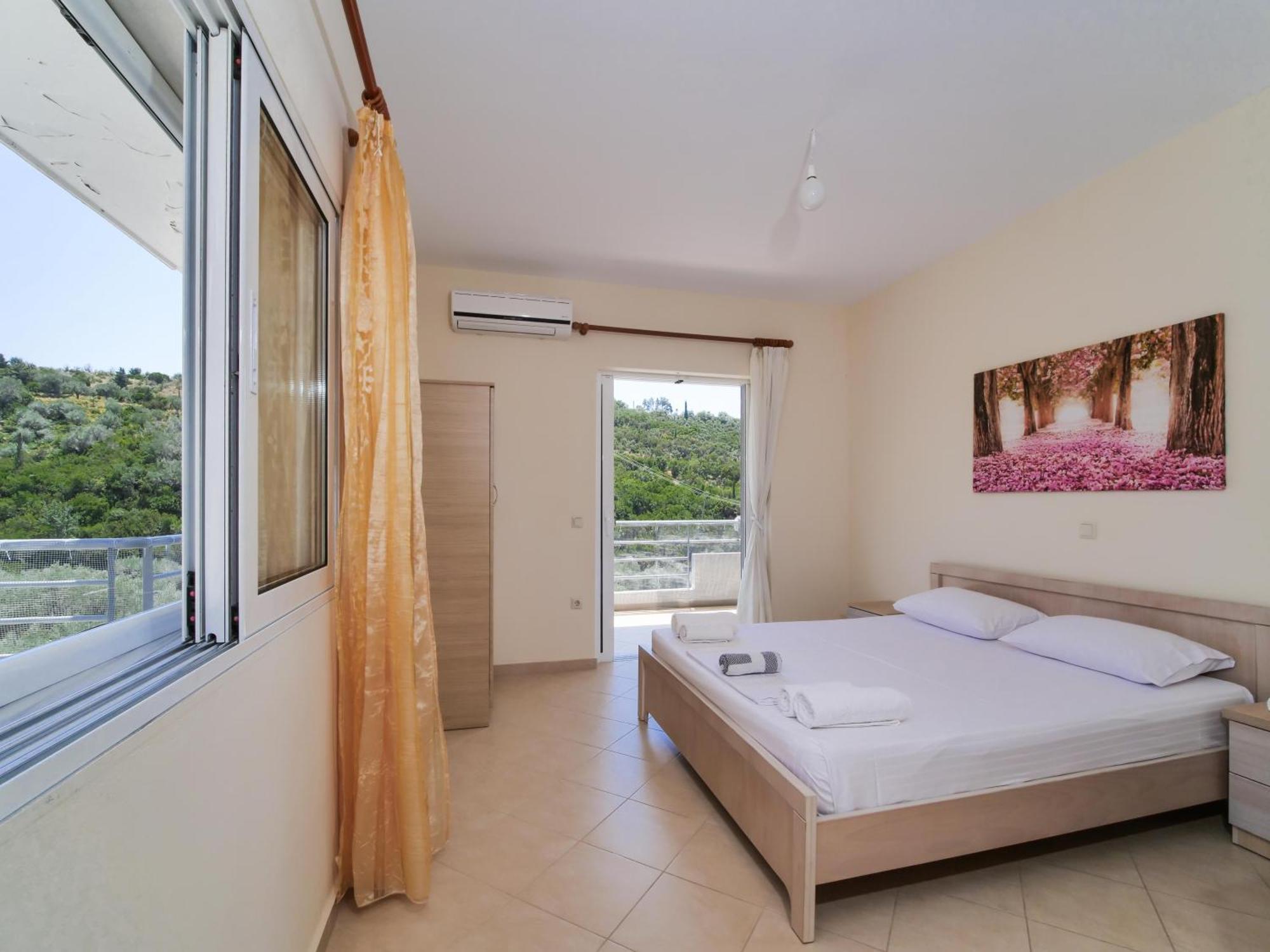 Bodini's * Himare