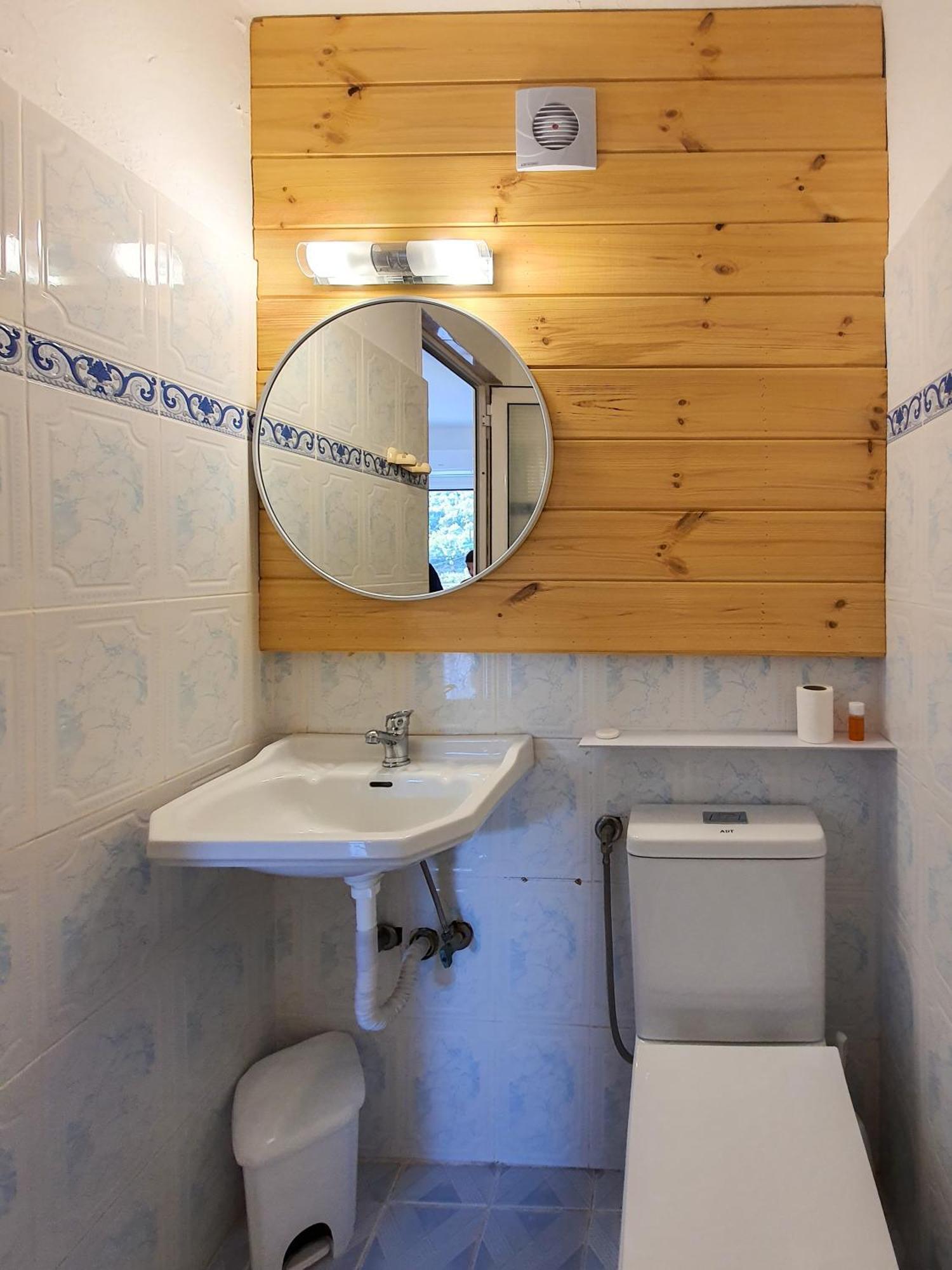 Bodini's Guest house Himare
