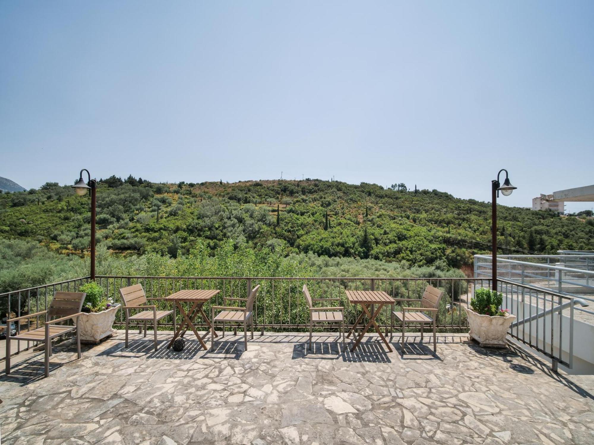 Gjestgiverier Bodini's Himare